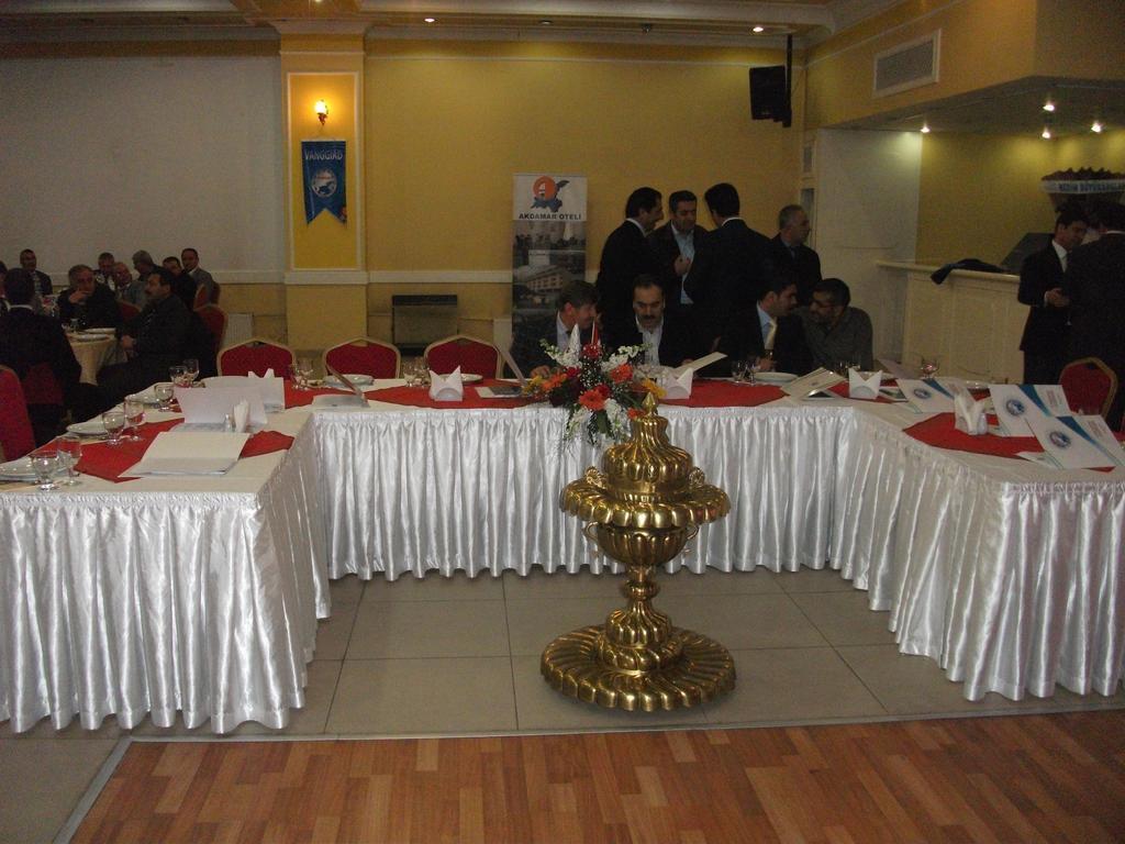 Akdamar Hotel Ван Екстериор снимка